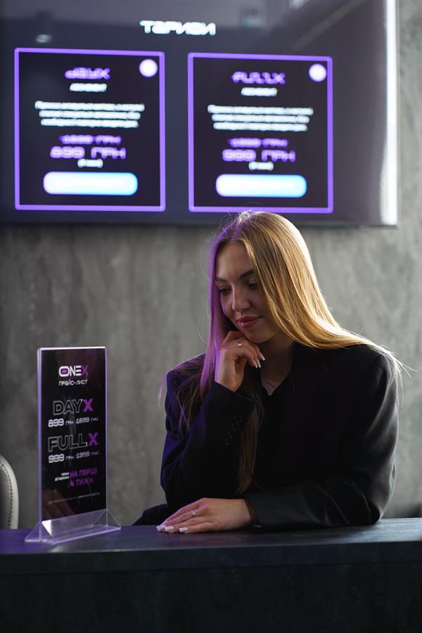 Фото клубу ONEX Варшавський 19